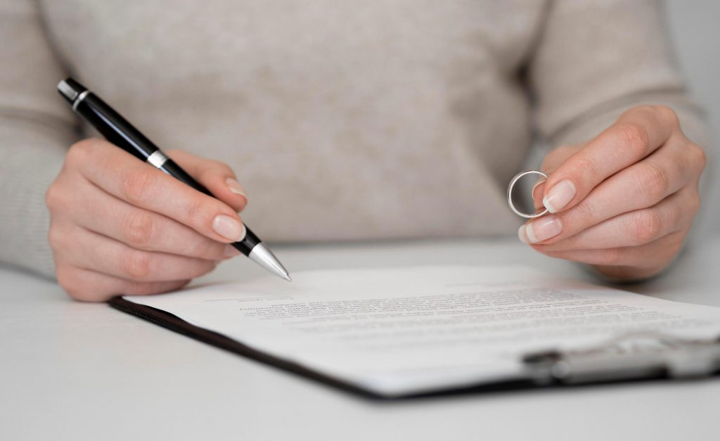 woman filing divorce forms in FL